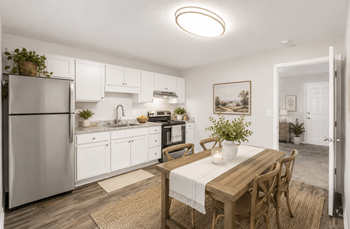 Eat-in kitchen